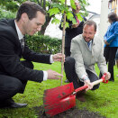 14 June: Crown Prince Haakon opens the Ministerial Conference "Forest Europe". The event began with the planting of a tree (Photo: Heiko Junge / Scanpix)